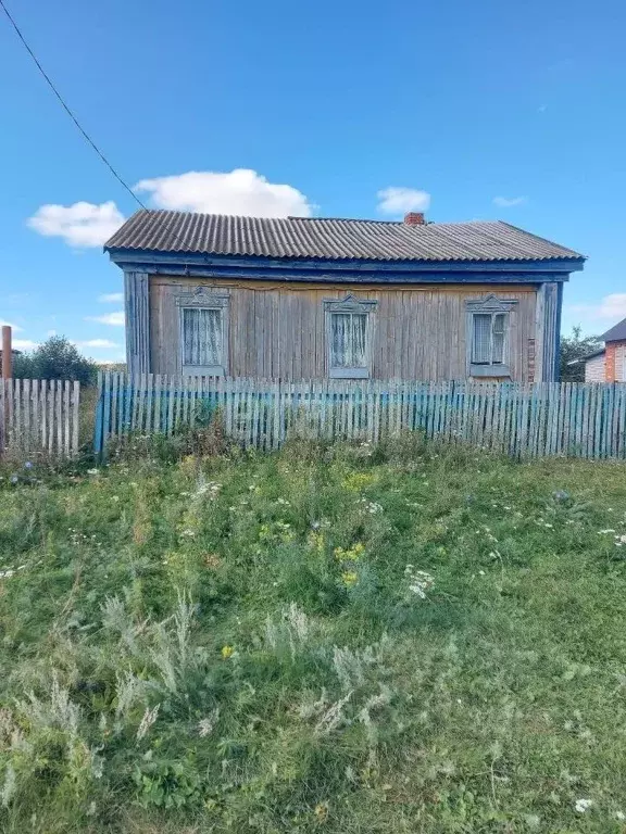 Дом в Башкортостан, Аургазинский район, Семенкинский сельсовет, д. ... - Фото 1