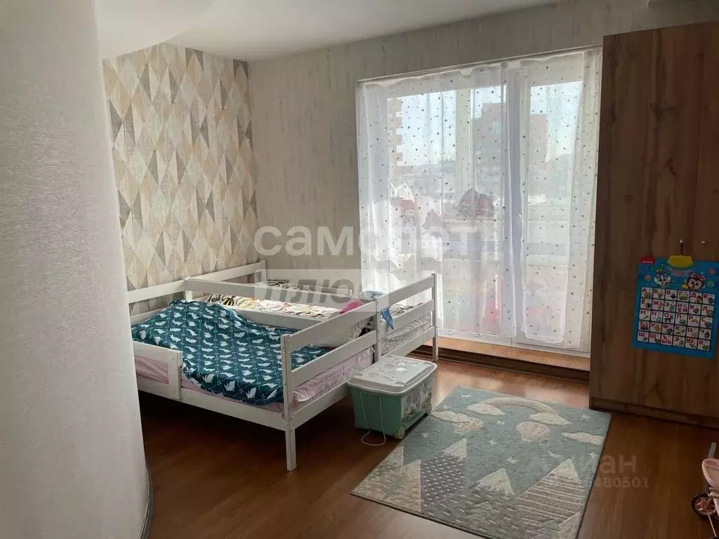 3-к кв. Челябинская область, Челябинск ул. Монакова, 35 (82.0 м) - Фото 0