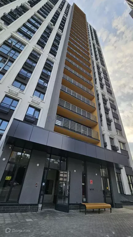 Продаётся 2-к квартира, 56.4 м - Фото 0
