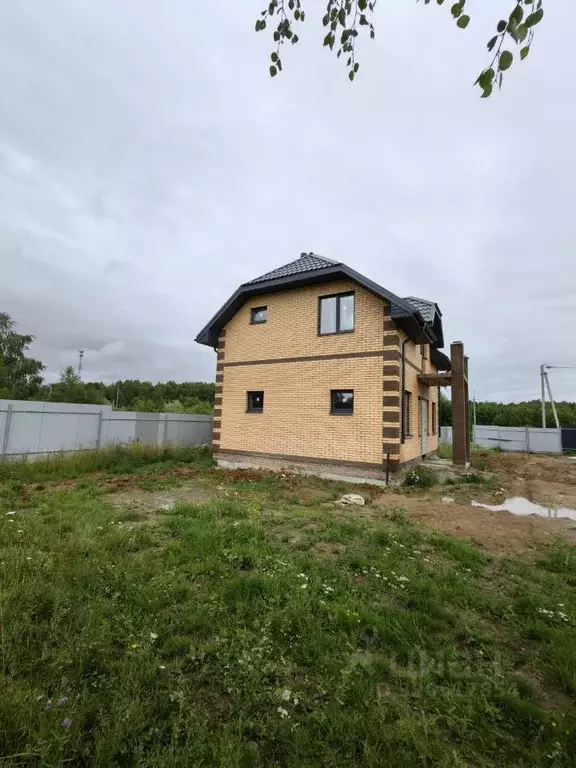 Дом в Калужская область, Ферзиковский район, Грабцево с/пос, с. ... - Фото 1
