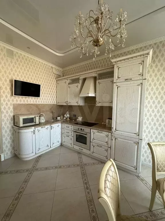 2-к. квартира, 67,6 м, 4/9 эт. - Фото 0