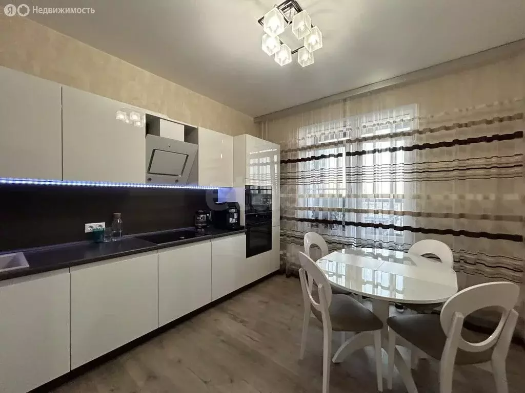 3-комнатная квартира: Мытищи, улица Академика Каргина, 36Б (69.8 м) - Фото 1