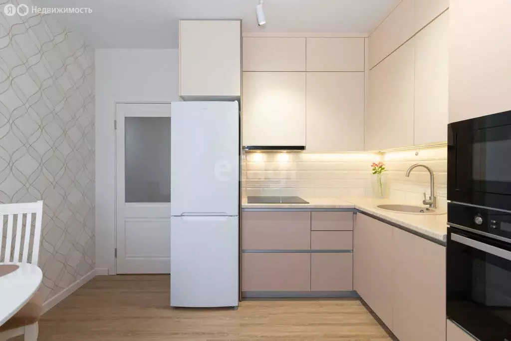 2-комнатная квартира: Тюмень, Новгородская улица, 3 (55.4 м) - Фото 1