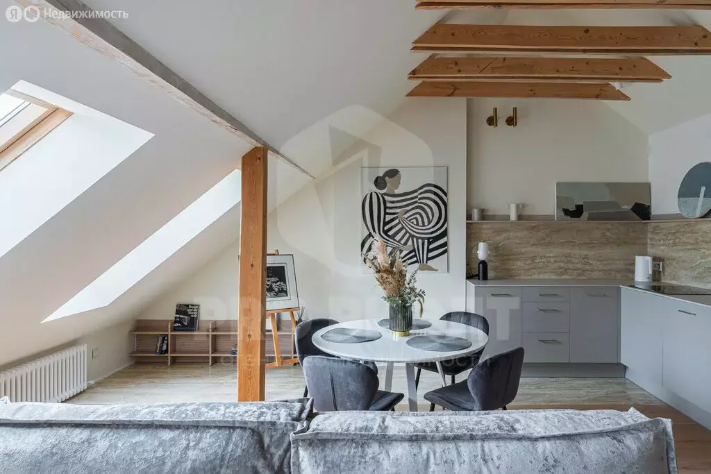 3-комнатная квартира: Калининград, Верхнеозёрная улица, 13А (147 м) - Фото 1