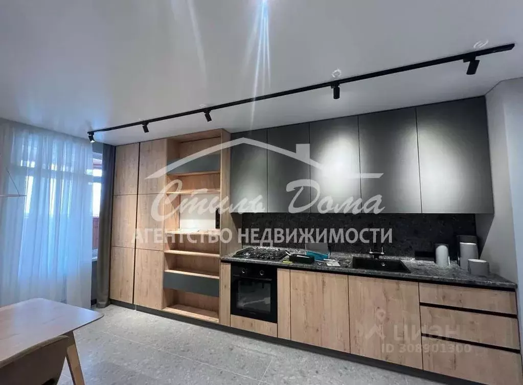 2-к кв. Волгоградская область, Волгоград Донецкая ул., 14 (90.0 м) - Фото 0
