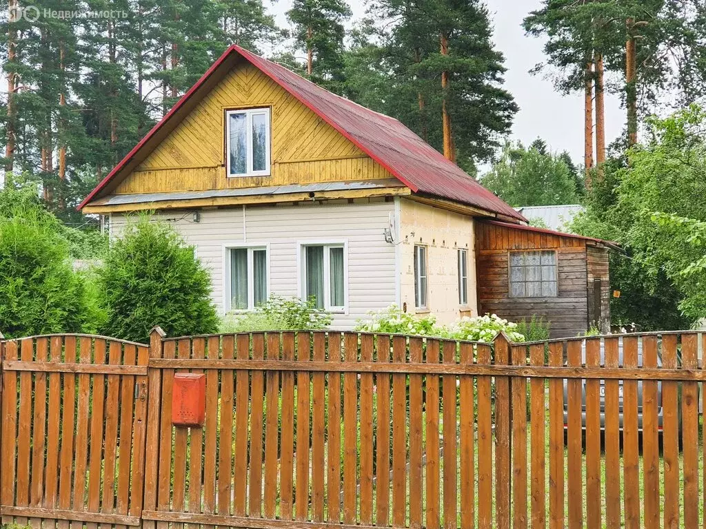 Дом в городской посёлок Вырица, улица Жертв Революции (80 м) - Фото 1