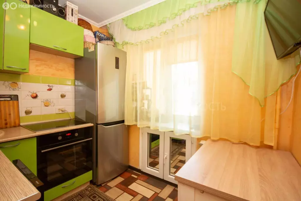 2-комнатная квартира: Тюмень, улица Парфёнова, 17 (44.1 м) - Фото 1