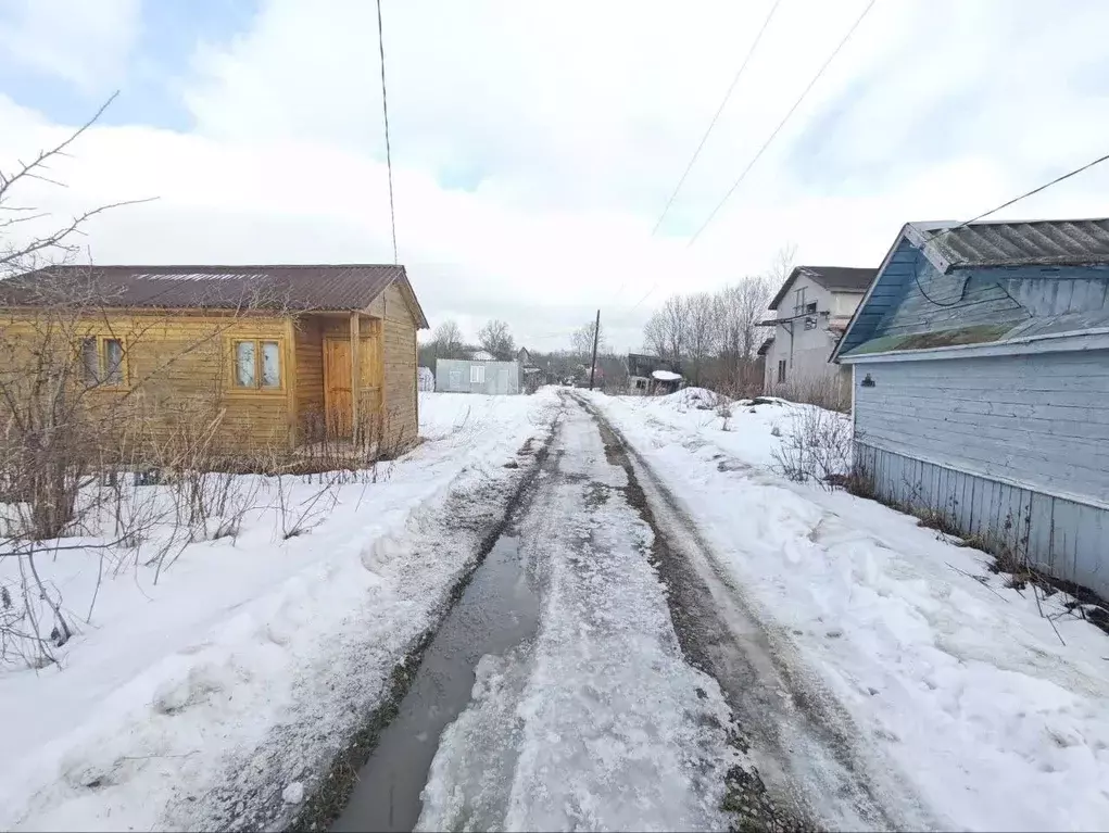 Участок в Ленинградская область, Волхов Родина СНТ, 6-я линия (5.8 ... - Фото 1