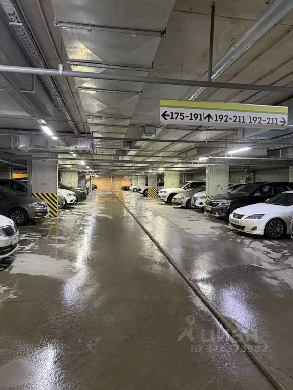 Гараж в Татарстан, Казань ул. Азата Аббасова, 10 (13 м) - Фото 1