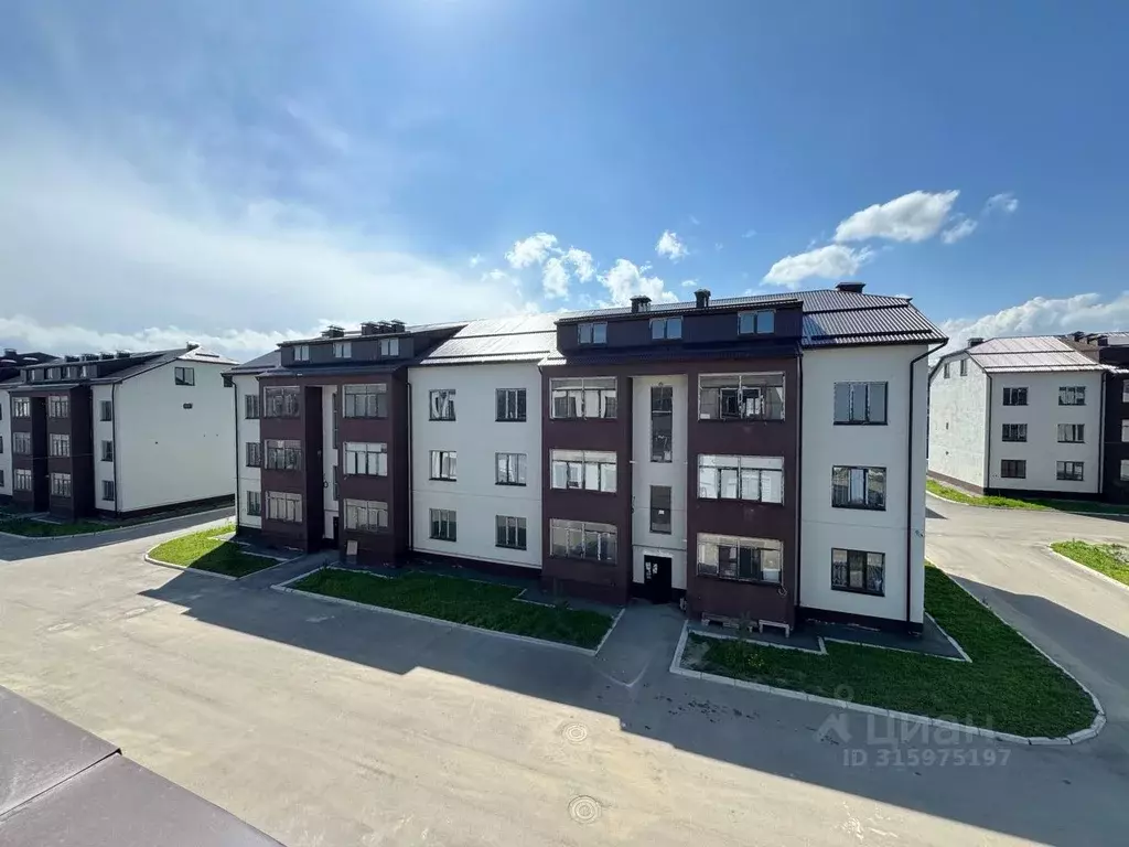 3-к кв. Кабардино-Балкария, Чегем ул. Имени М.В. Сижажева (93.0 м) - Фото 0