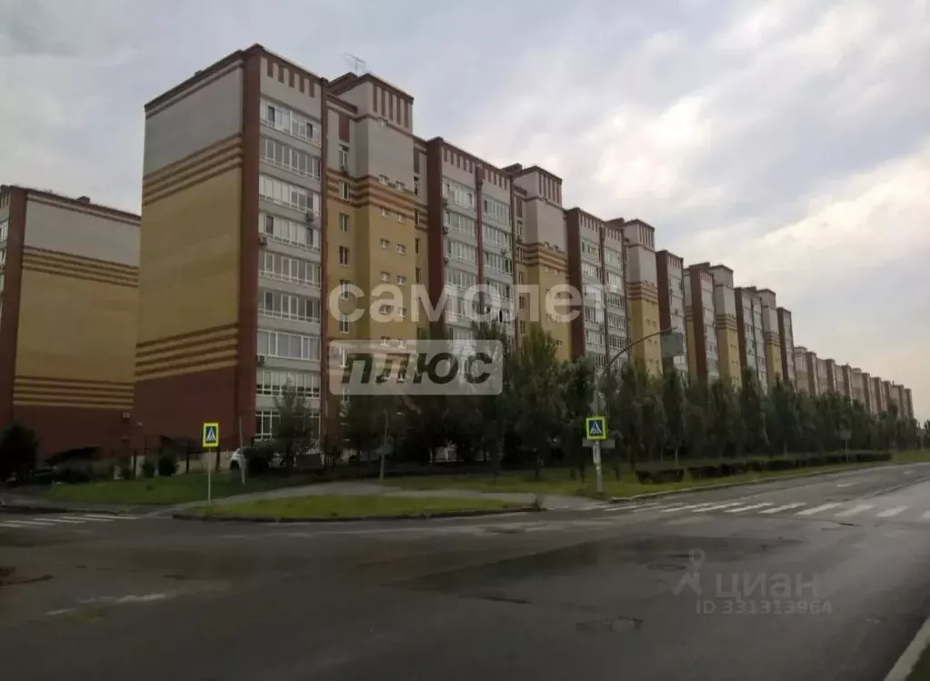 2-к кв. Тюменская область, Тюмень ул. Раушана Абдуллина, 1 (68.4 м) - Фото 1