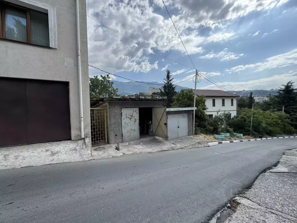 Гараж в Крым, Ялта ул. Кривошты (45 м) - Фото 0