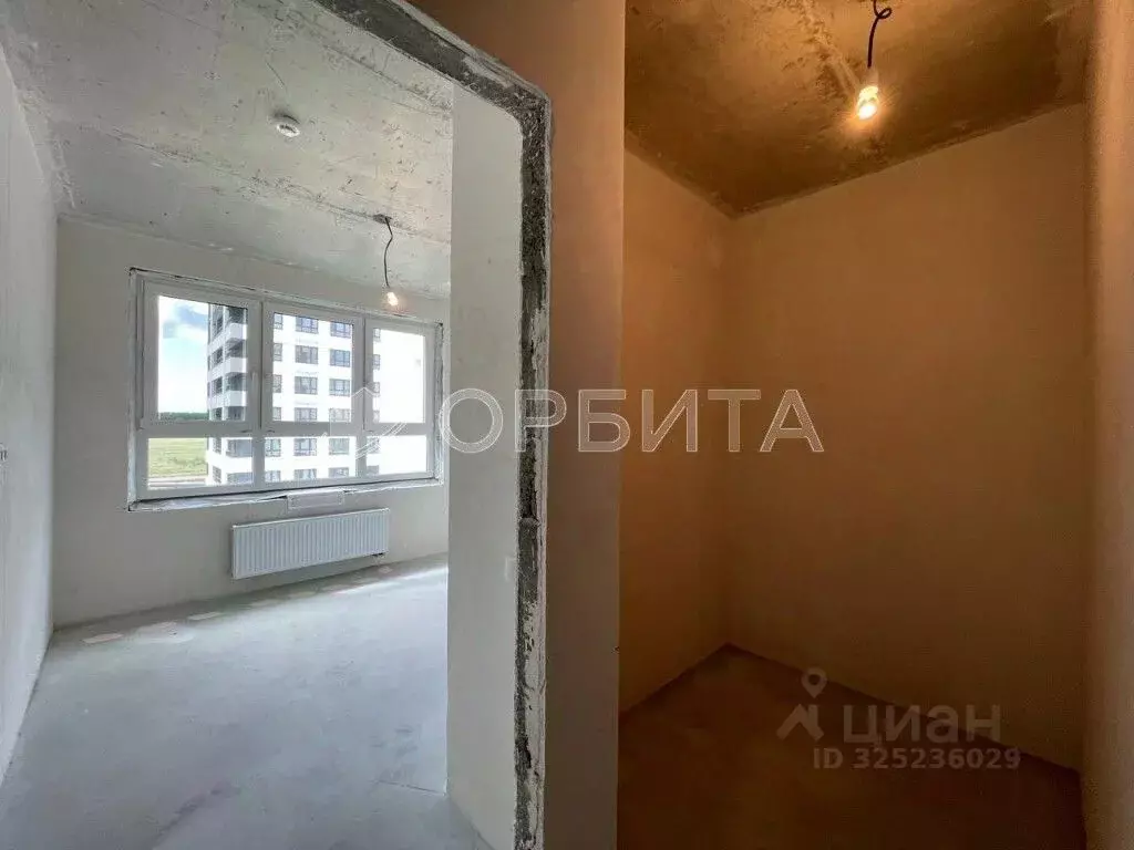 2-к кв. Тюменская область, Тюмень ул. Василия Малкова, 12 (62.0 м) - Фото 1