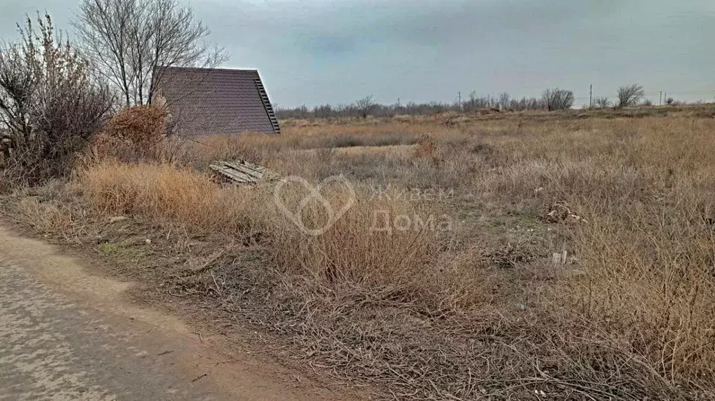 Участок в Волгоградская область, Волжский пос. Краснооктябрьский, ул. ... - Фото 1