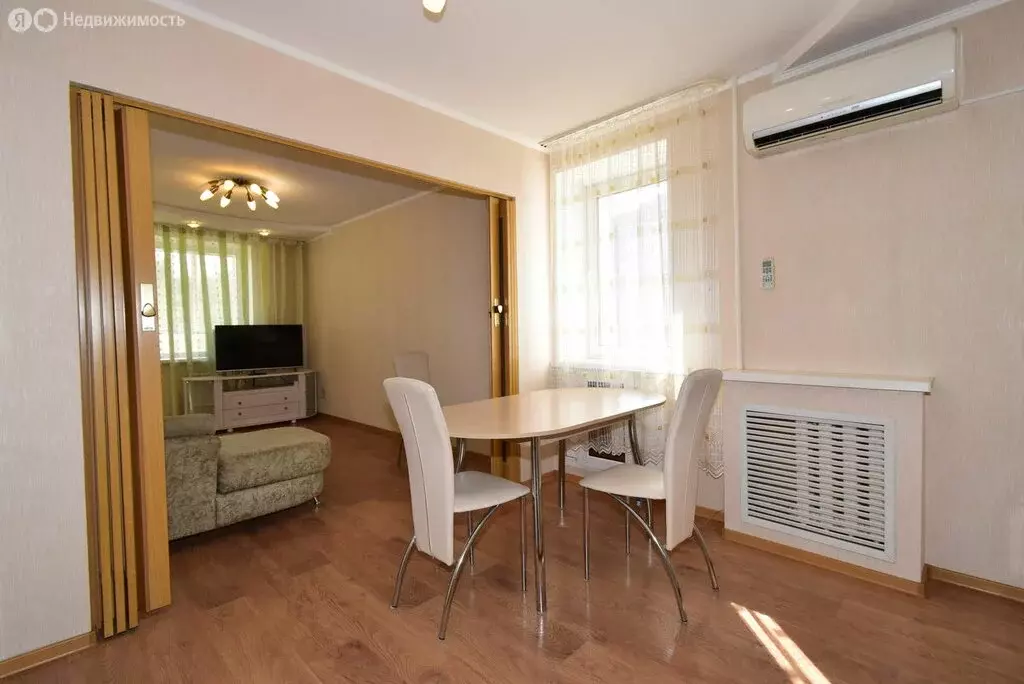 2-комнатная квартира: Киров, улица Воровского, 120к1 (58 м) - Фото 2