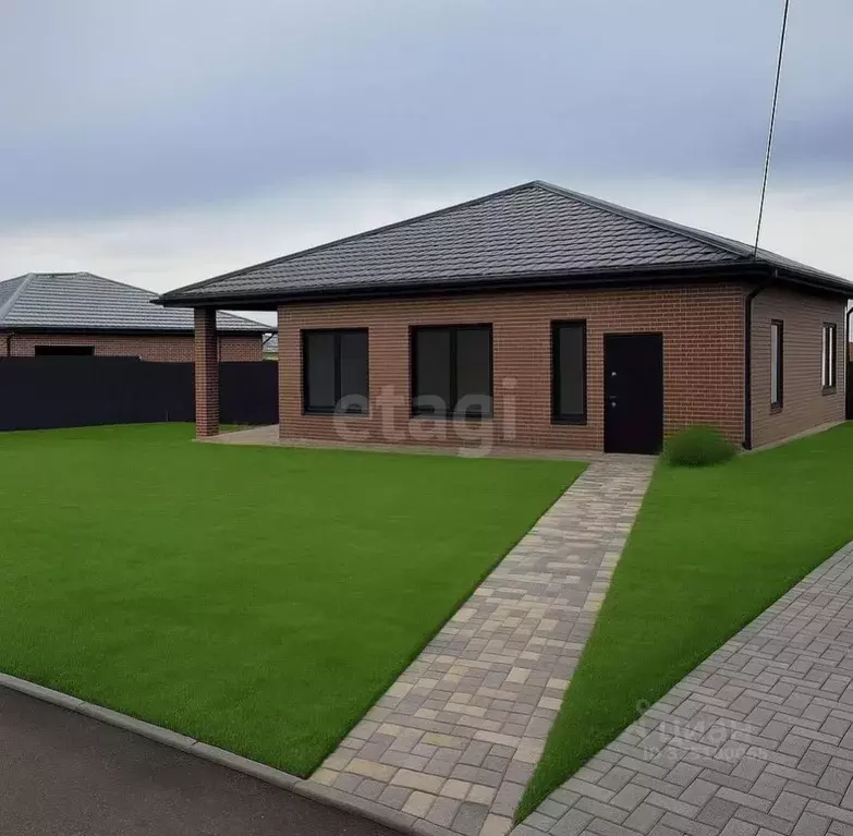 Дом в Ростовская область, Аксайский район, Грушевская ст-ца пер. ... - Фото 2