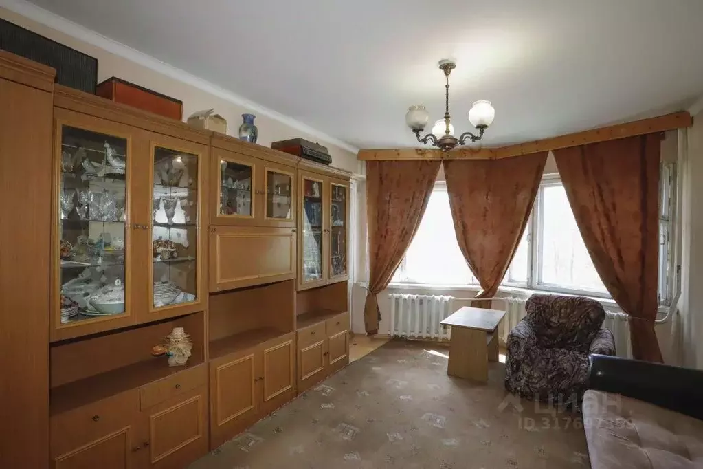 2-к кв. Иркутская область, Ангарск 6-й мкр, 17 (53.0 м) - Фото 0