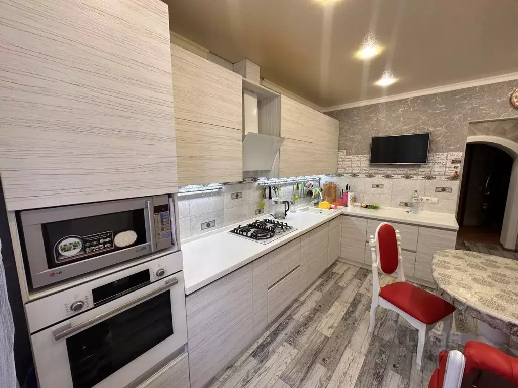 3-к кв. Мордовия, Саранск ул. Металлургов, 5А (87.5 м) - Фото 1