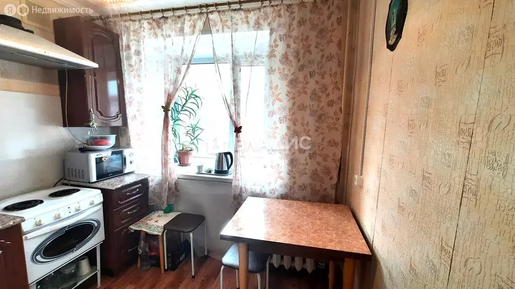 1-комнатная квартира: Тобольск, улица Семёна Ремезова, 17 (30.3 м) - Фото 0