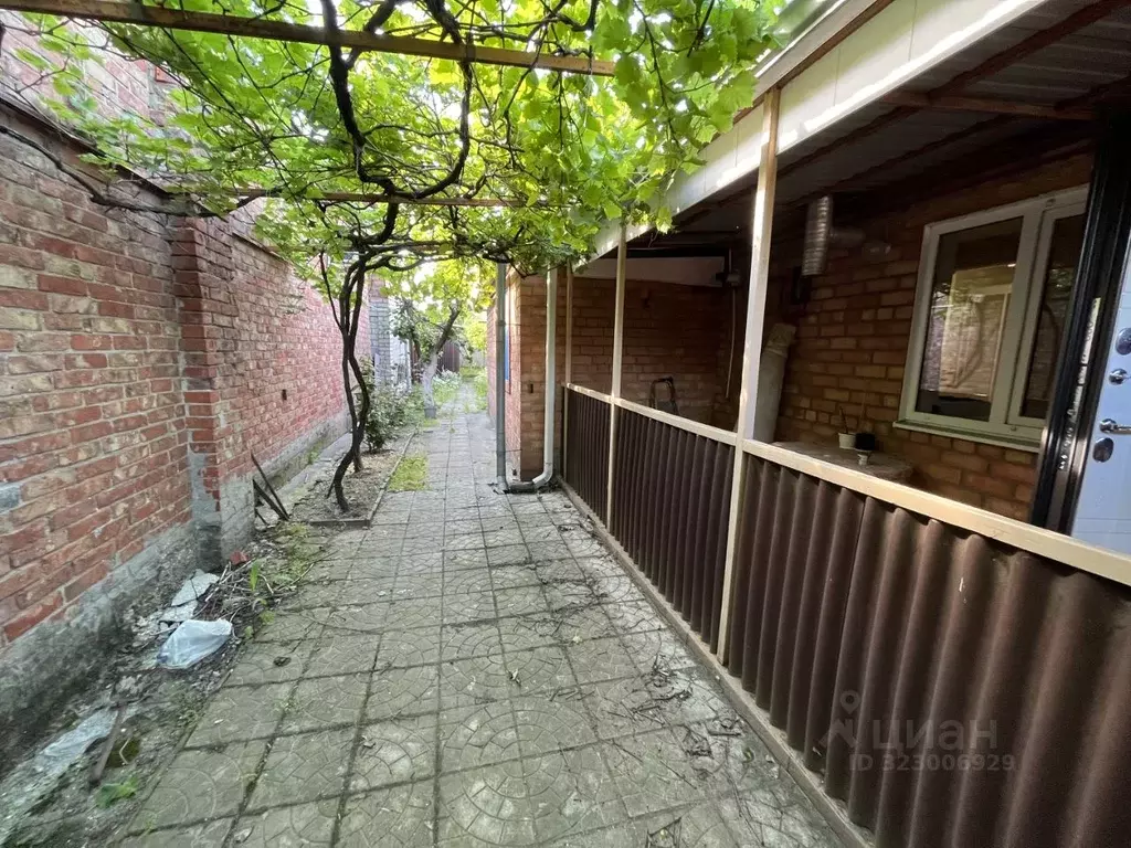 Дом в Краснодарский край, Ейск Московская ул. (37 м) - Фото 1