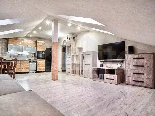 3-к. квартира, 131 м, 4/4 эт. - Фото 0
