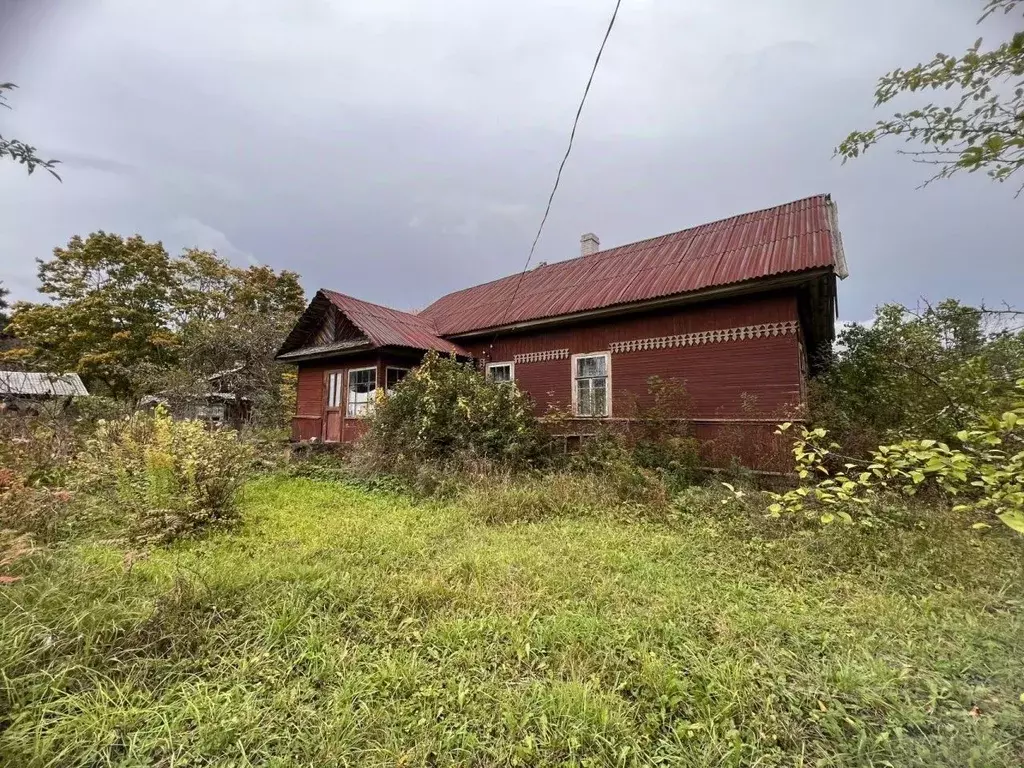 Дом в Ленинградская область, Лужский район, Толмачевское городское ... - Фото 1