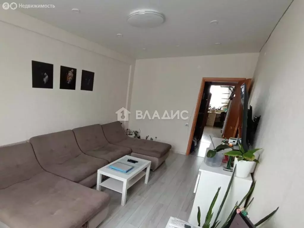 3-комнатная квартира: Новинки, улица Гагарина, 16к1 (69.9 м) - Фото 1