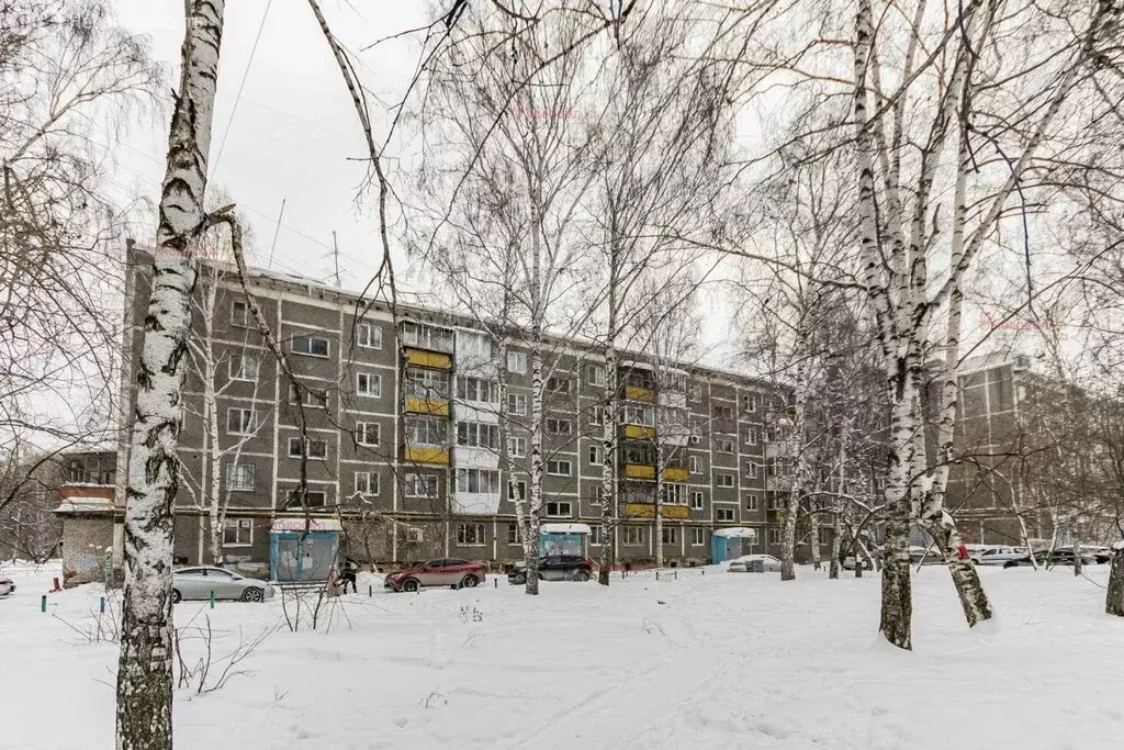 3-комнатная квартира: Екатеринбург, Ясная улица, 24 (58.1 м) - Фото 2