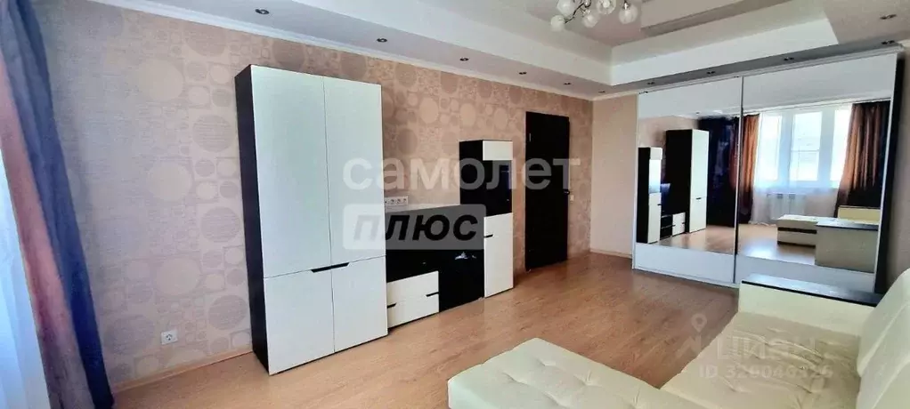 2-к кв. Калужская область, Калуга ул. Центральная, 5 (56.9 м) - Фото 1