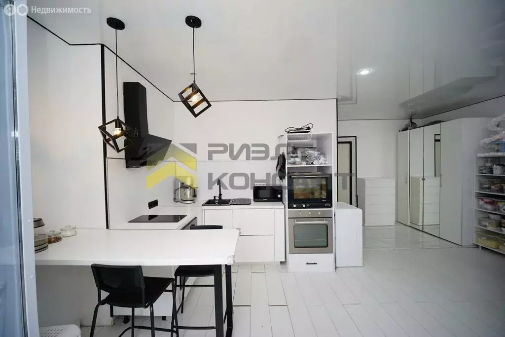 Квартира-студия: Омск, улица Бисяриной, 3 (33 м) - Фото 2