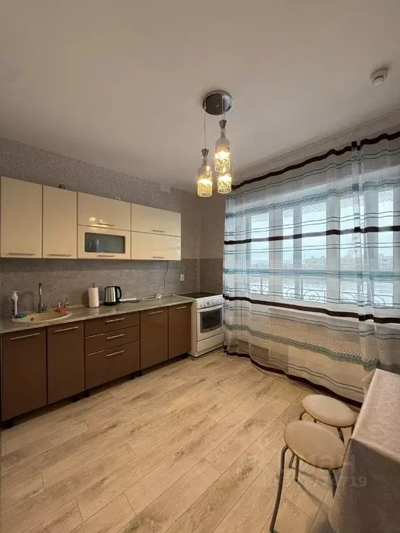 1-к кв. Омская область, Омск Заозерный мкр, ул. Сергея Тюленина, 4 ... - Фото 1