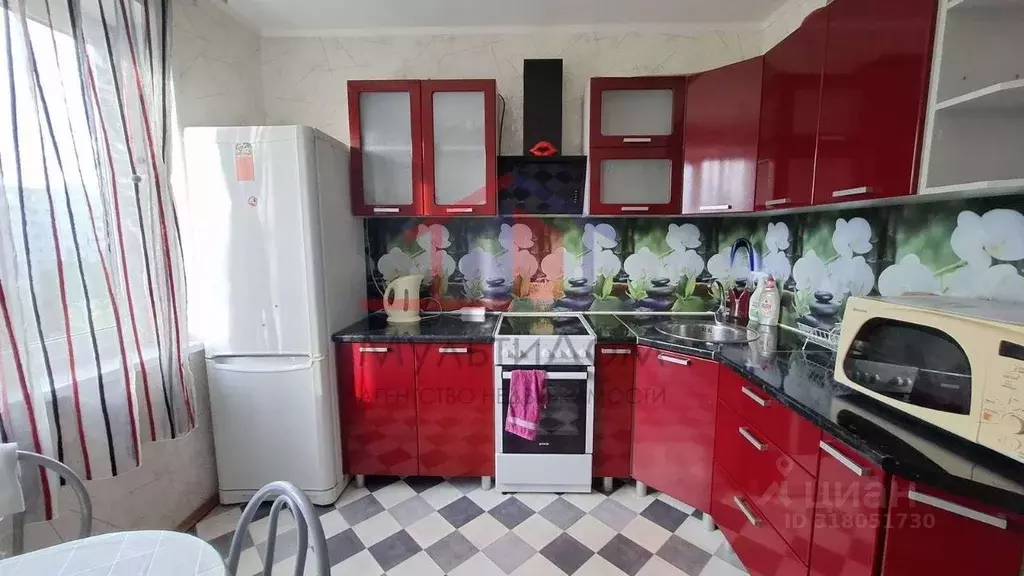 3-к кв. Белгородская область, Старый Оскол Жукова мкр, 51 (62.0 м) - Фото 0