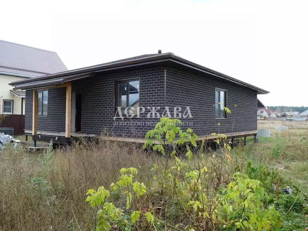 Дом в Белгородская область, Старооскольский городской округ, с. ... - Фото 1