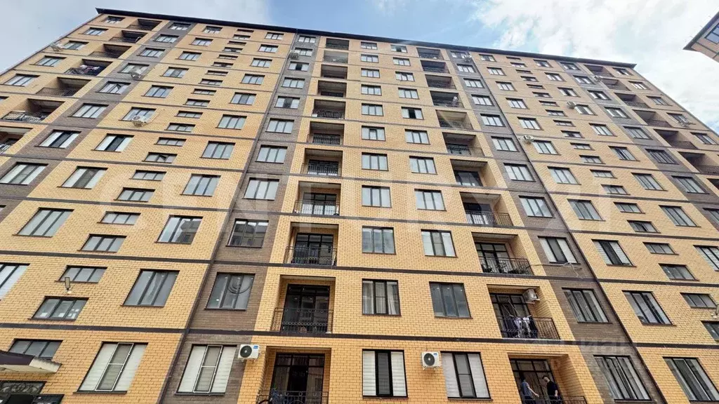 2-к кв. Дагестан, Махачкала ул. Лизы Чайкиной, 65 (60.0 м) - Фото 0