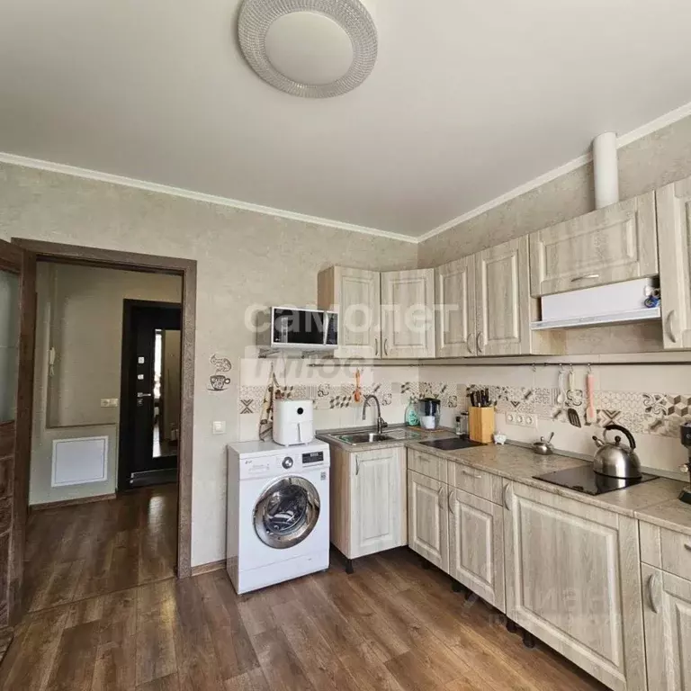 1-к кв. Омская область, Омск ул. 7-я Линия, 190/2 (44.5 м) - Фото 0