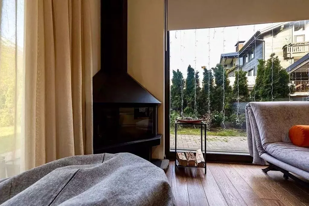 Дом в Краснодарский край, Сочи Красная Поляна пгт, ул. Дальняя (218 м) - Фото 1