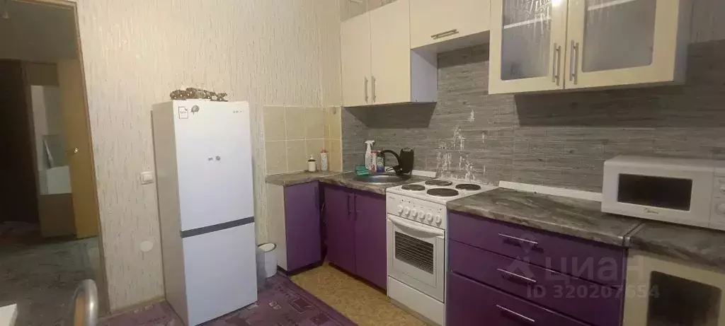 2-к кв. Ханты-Мансийский АО, Лангепас ул. Первостроителей, 4 (70.0 м) - Фото 0