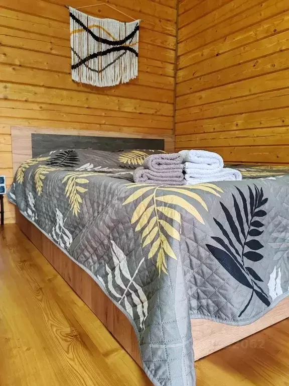 Дом в Алтай, Чемальский район, Узнезинское с/пос, с. Узнезя ул. ... - Фото 1