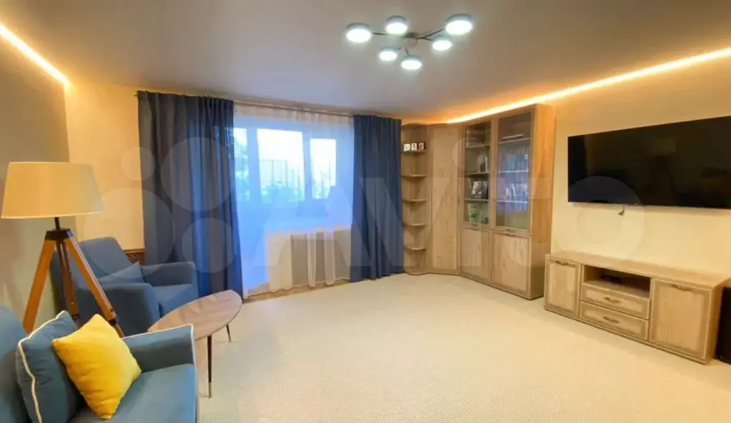 1-к. квартира, 50 м, 2/10 эт. - Фото 1