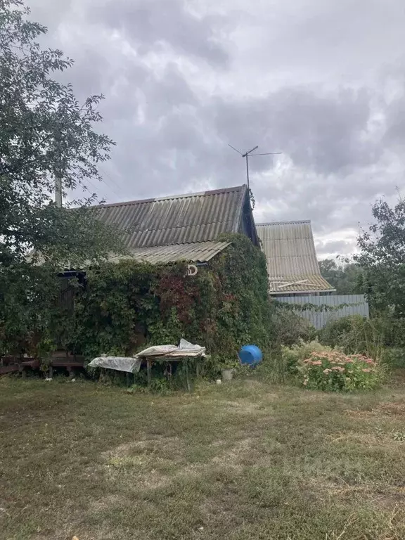 Дом в Саратовская область, Энгельсский район, Красноярское ... - Фото 2
