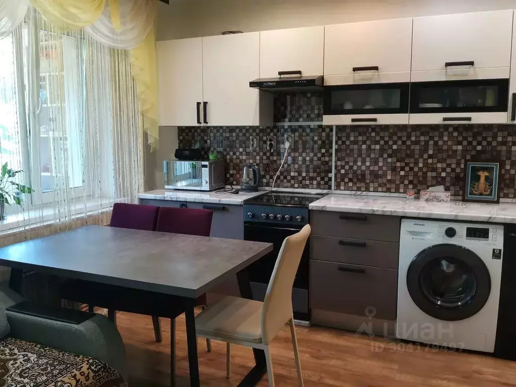 3-к кв. Приморский край, Владивосток ул. Анны Щетининой, 20 (68.0 м) - Фото 0