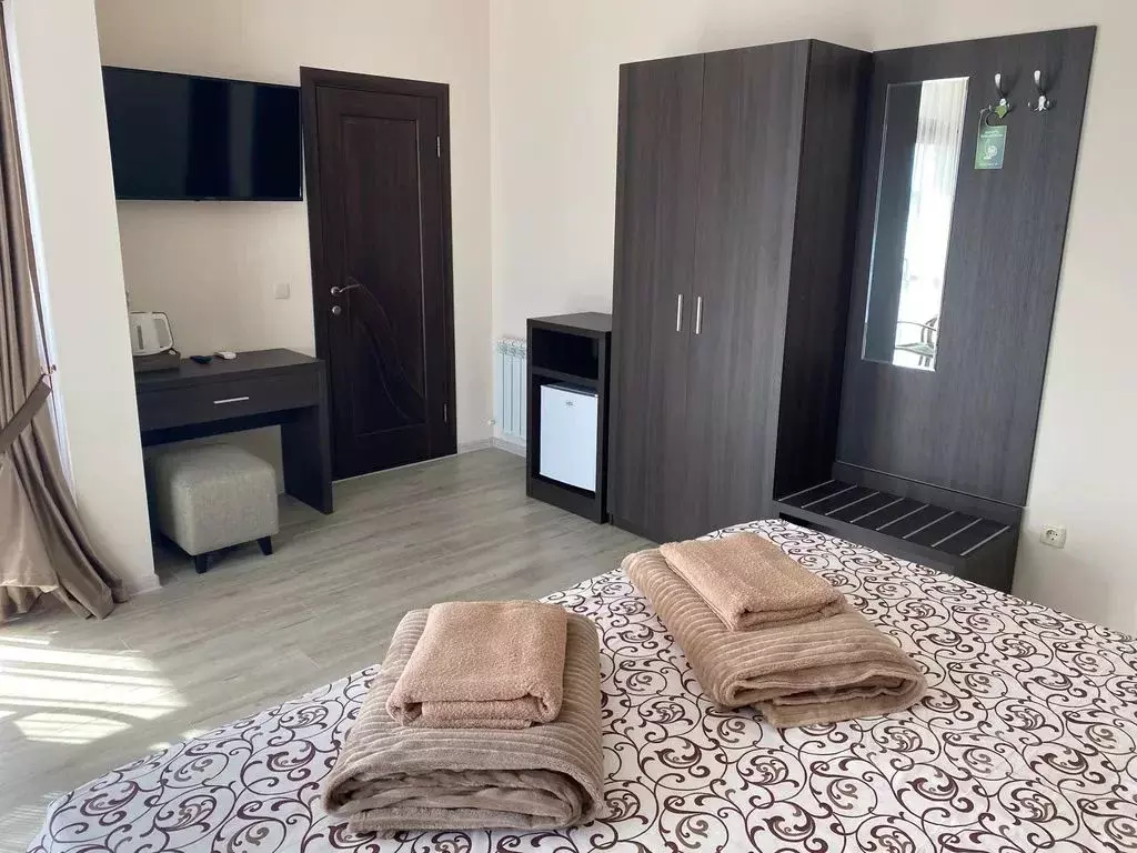 Комната Крым, Сакский район, Новофедоровка пгт ул. Приморская, 1 - Фото 1