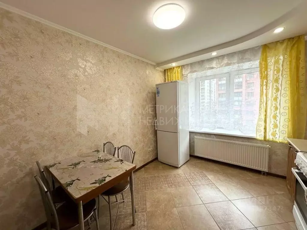 2-к кв. Тюменская область, Тюмень ул. Ю.-Р.Г. Эрвье, 24к4 (56.0 м) - Фото 0