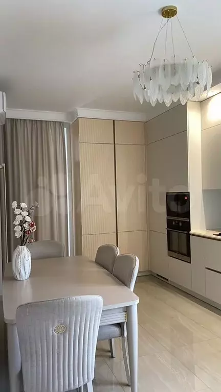 2-к. квартира, 85 м, 4/10 эт. - Фото 0