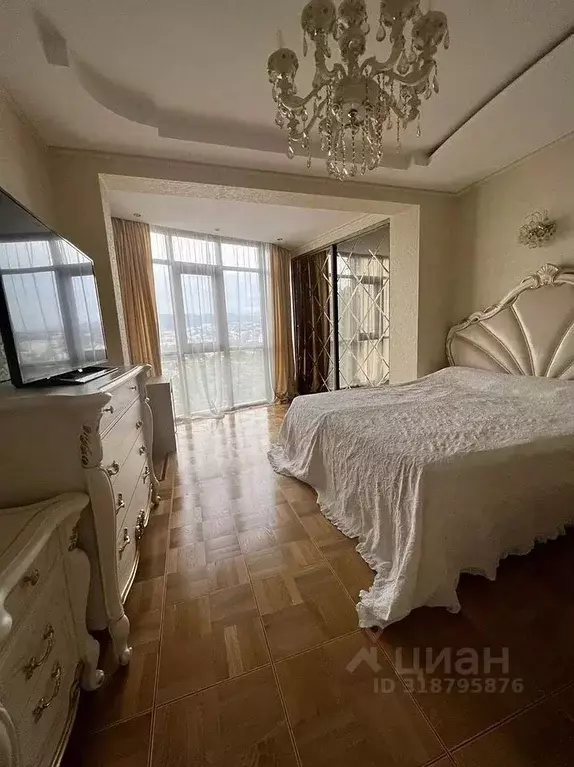 2-к кв. Краснодарский край, Сочи Виноградная ул., 2/3Б (87.0 м) - Фото 0