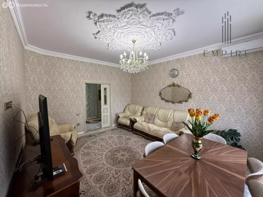 2-комнатная квартира: Грозный, улица Сайханова, 133к5 (72 м) - Фото 1