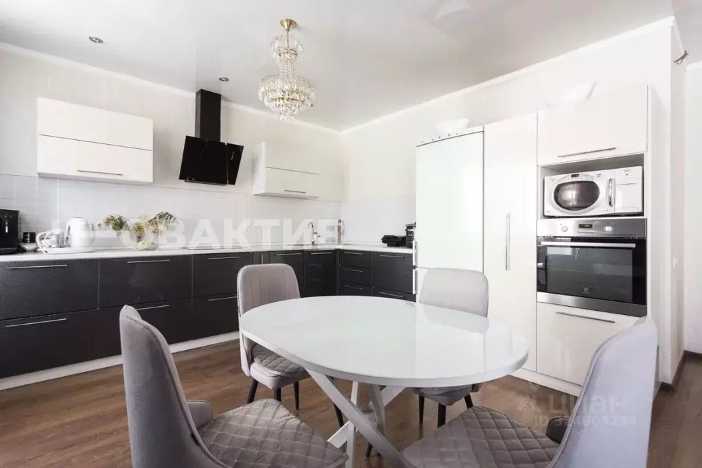 3-к кв. Новосибирская область, Новосибирск ул. Дуси Ковальчук, 250 ... - Фото 2