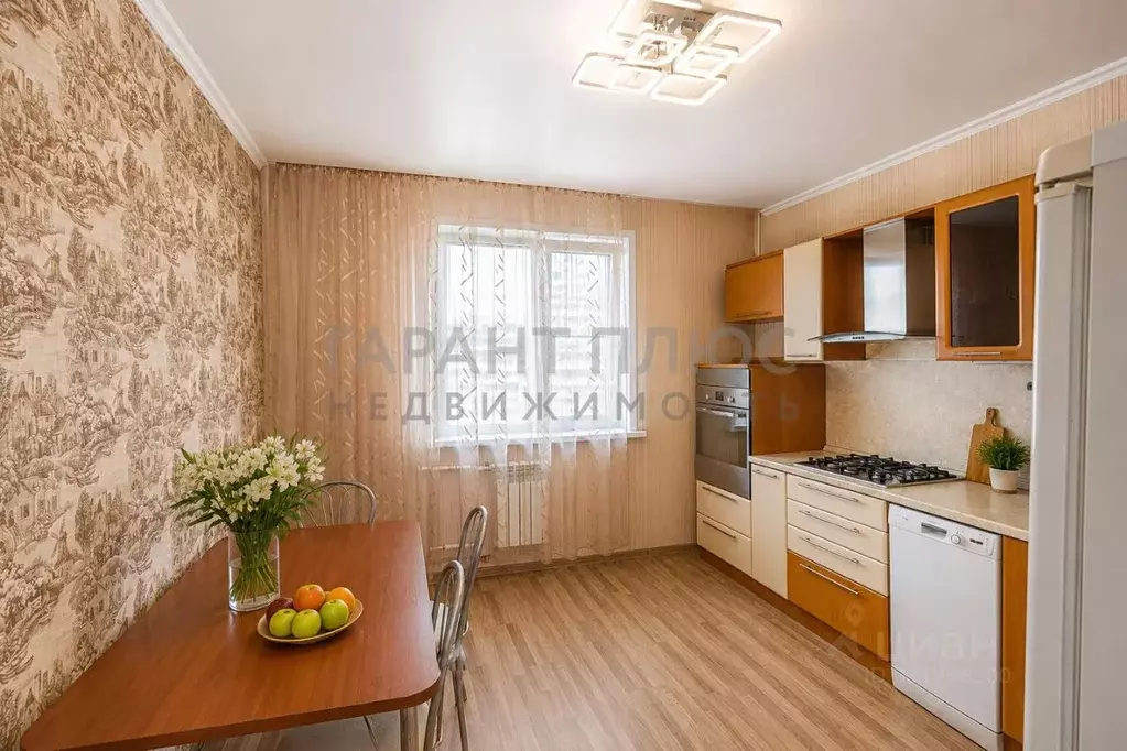 3-к кв. Липецкая область, Липецк ул. А.П. Мистюкова, 16 (85.3 м) - Фото 1