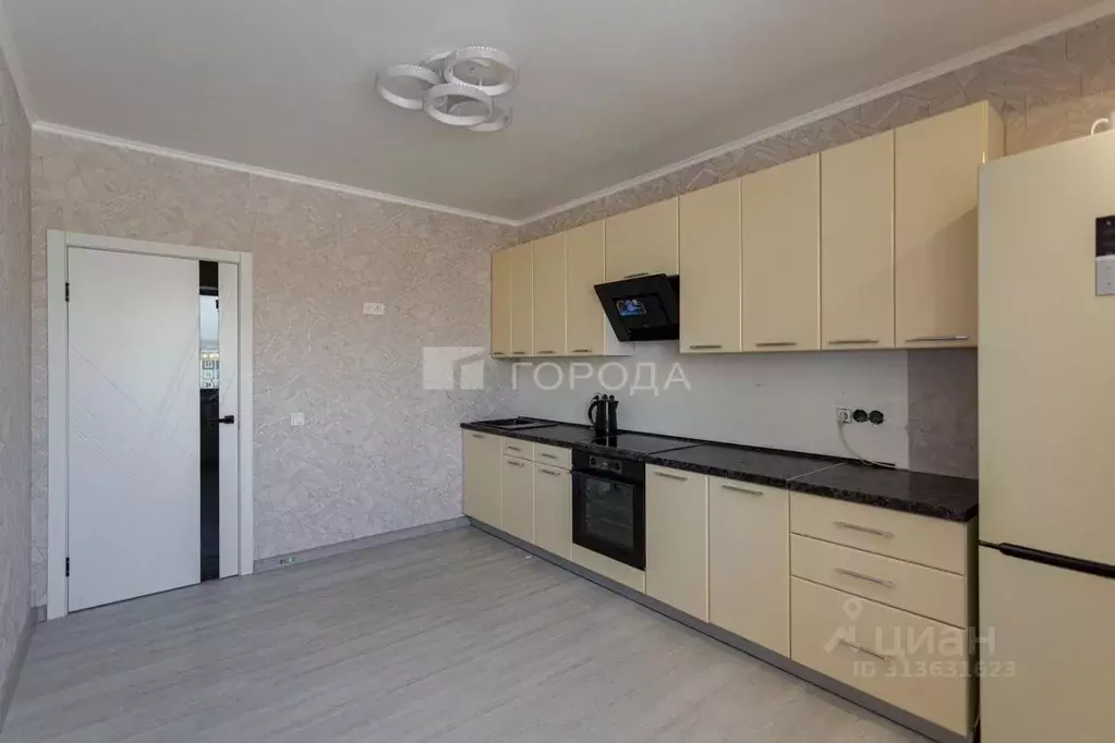 3-к кв. Кемеровская область, Новокузнецк ул. Павловского, 13А (85.6 м) - Фото 0