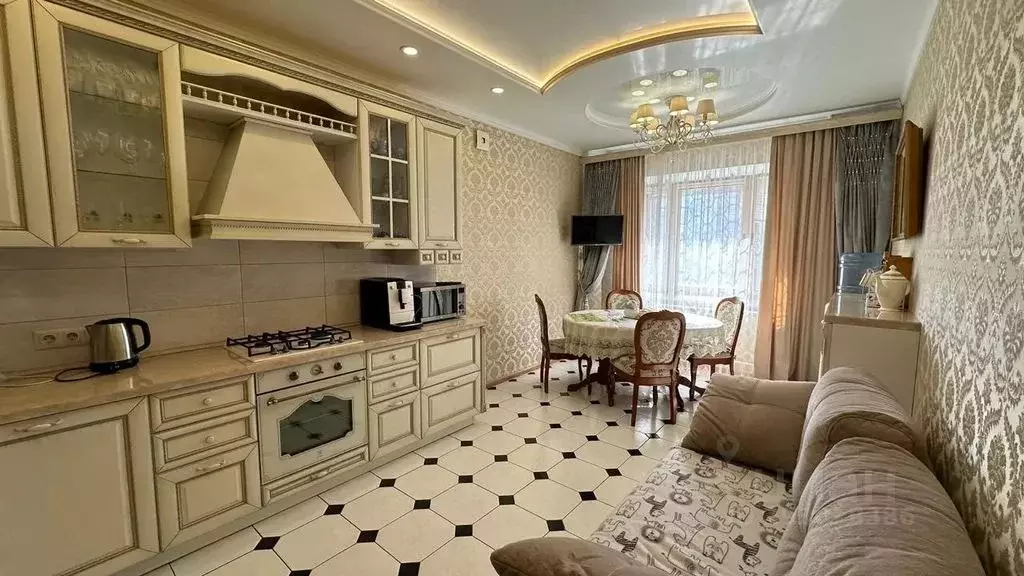 2-к кв. Татарстан, Казань ул. Маршала Чуйкова, 65 (87.0 м) - Фото 0